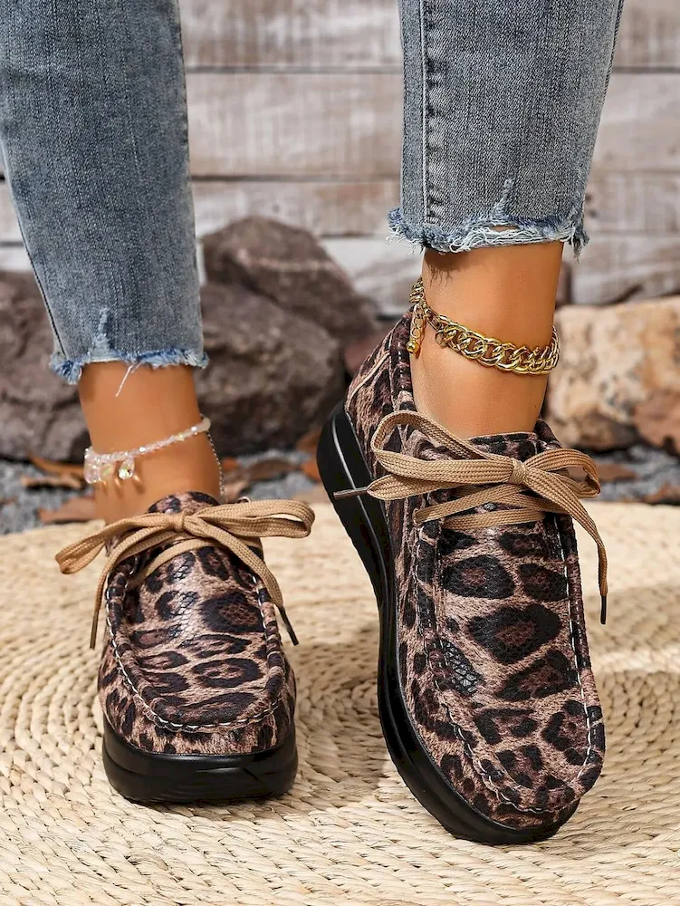 Leopard Print Faux Leather Platform Sneakers for Women - Image 2