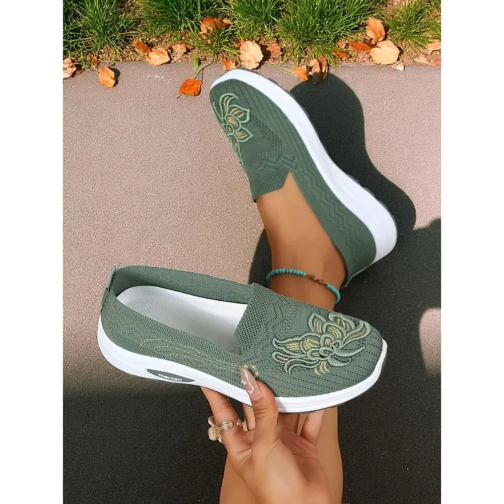 Women's Green Flyknit Slip-On Walking Shoes with Embroidery